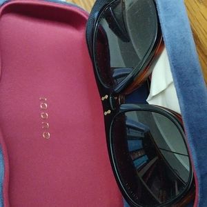 Gucci sunglasses flip up (rare)